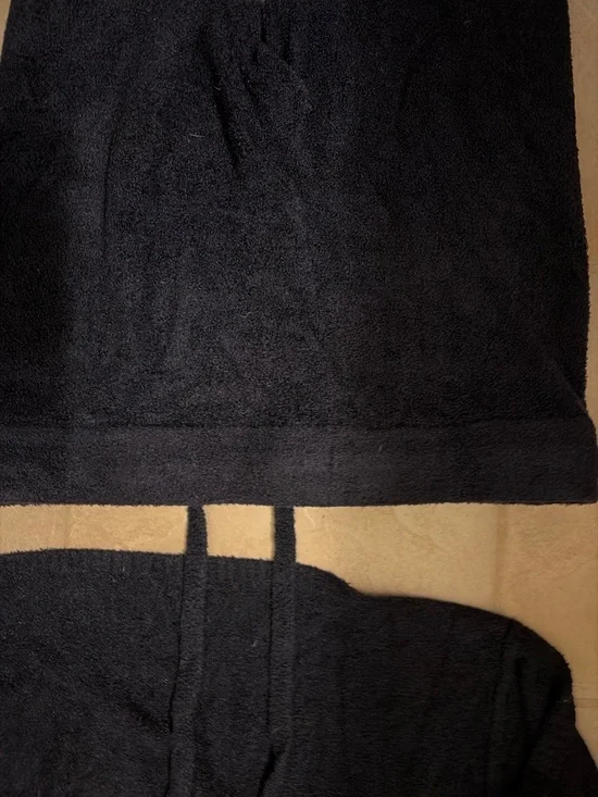 Never worn Barefoot Dreams leisure set - Picture 7 of 8